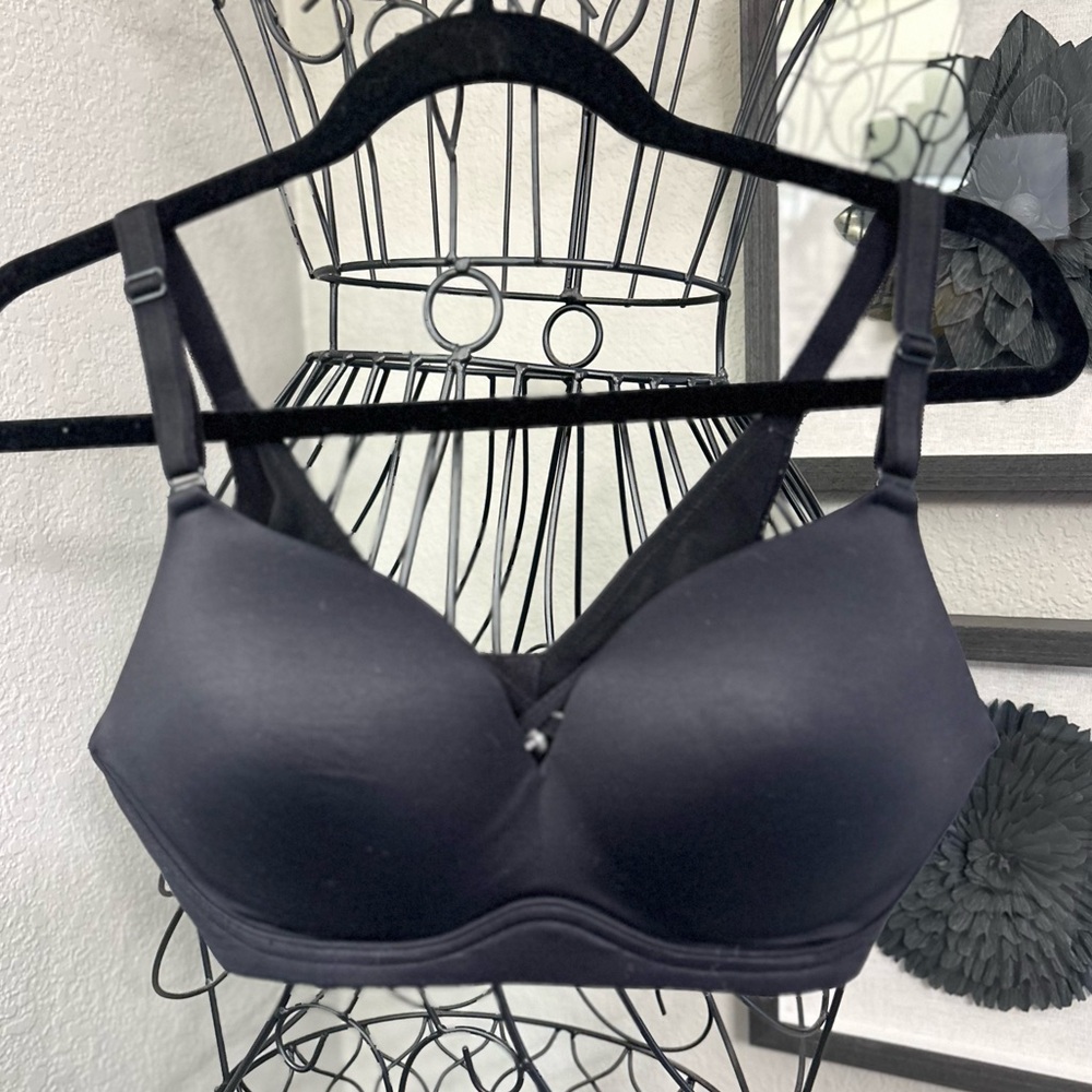 Torrid Curve wireless padded bra 38 D Fast Shipping.